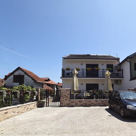 "Mini Hotel Vienna" Apartments Vrnjačka Banja Екстериор снимка