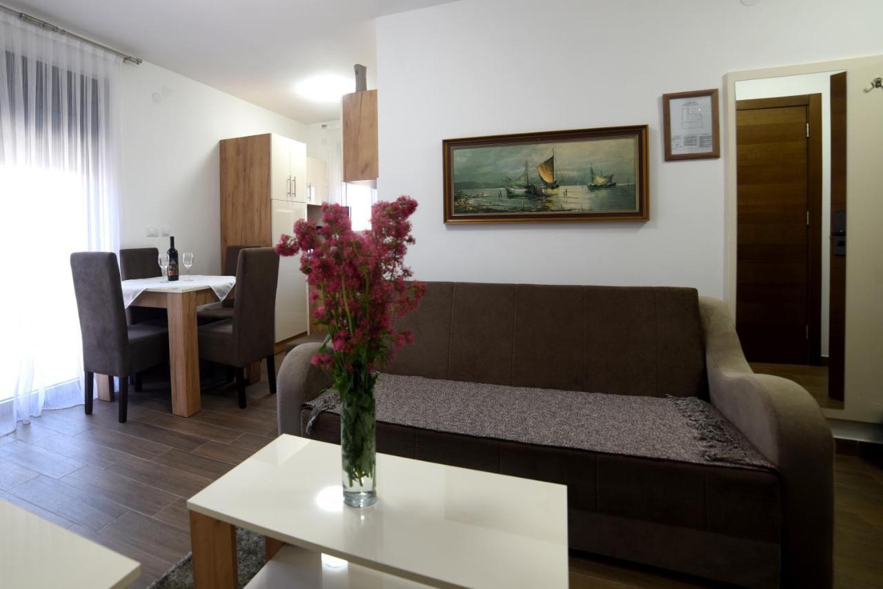"Mini Hotel Vienna" Apartments Vrnjačka Banja Екстериор снимка